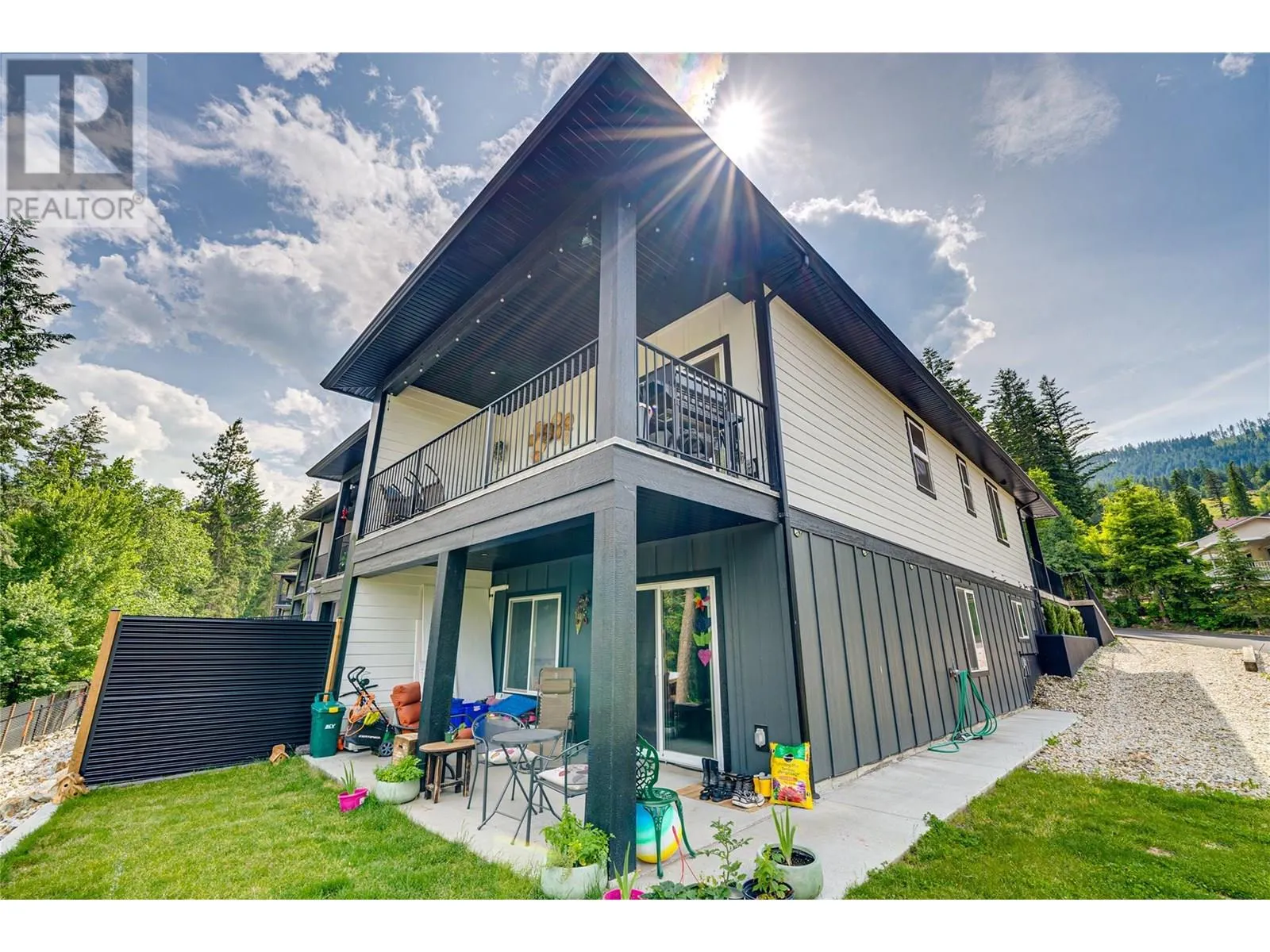2508 Shuswap Avenue Unit# 1