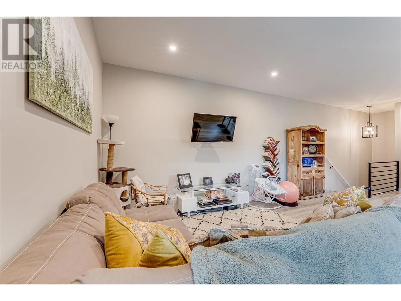 2508 Shuswap Avenue Unit# 1