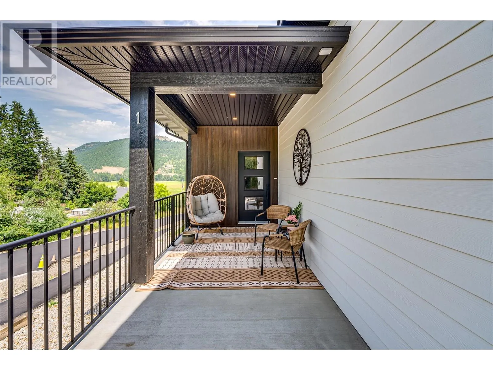 2508 Shuswap Avenue Unit# 1