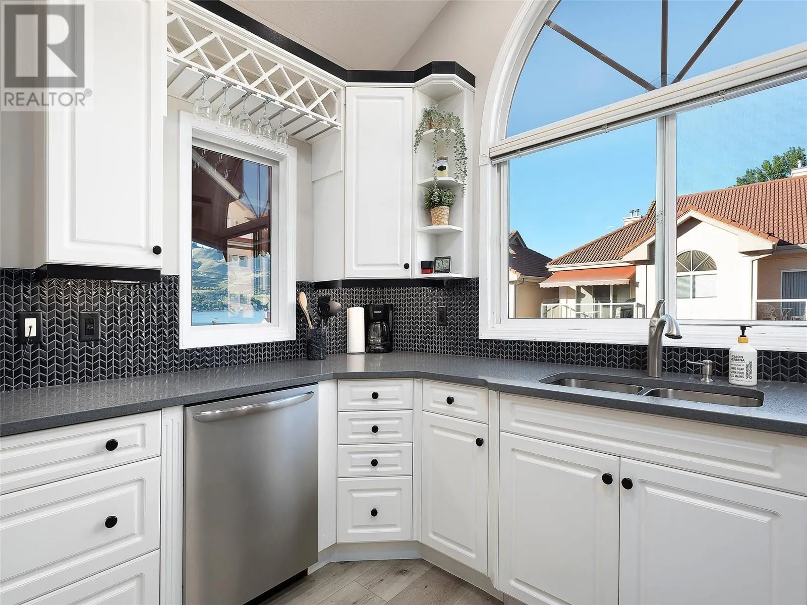 7701 Okanagan Landing Road Unit# 4
