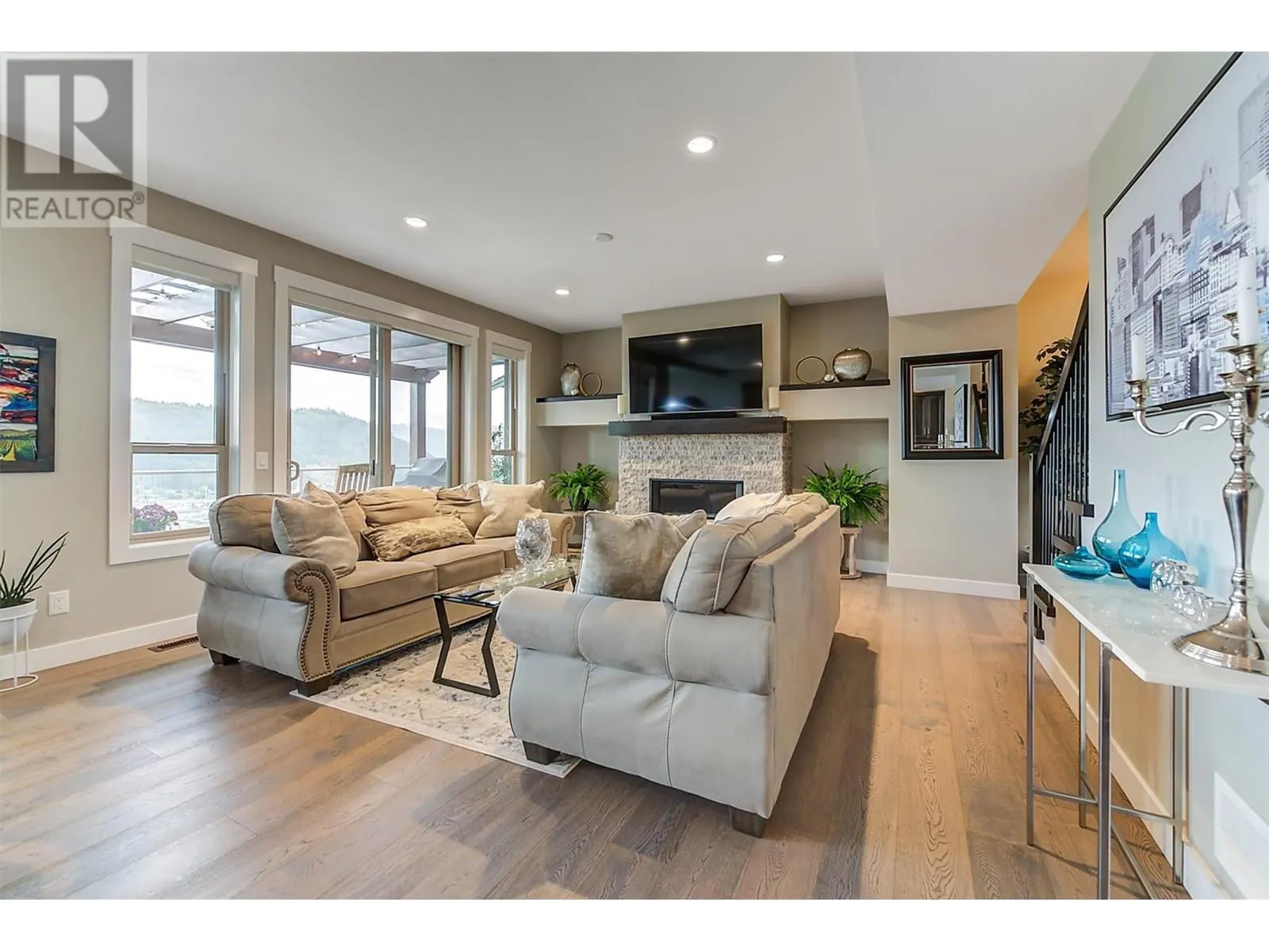 1870 Rosealee Lane Unit# 17