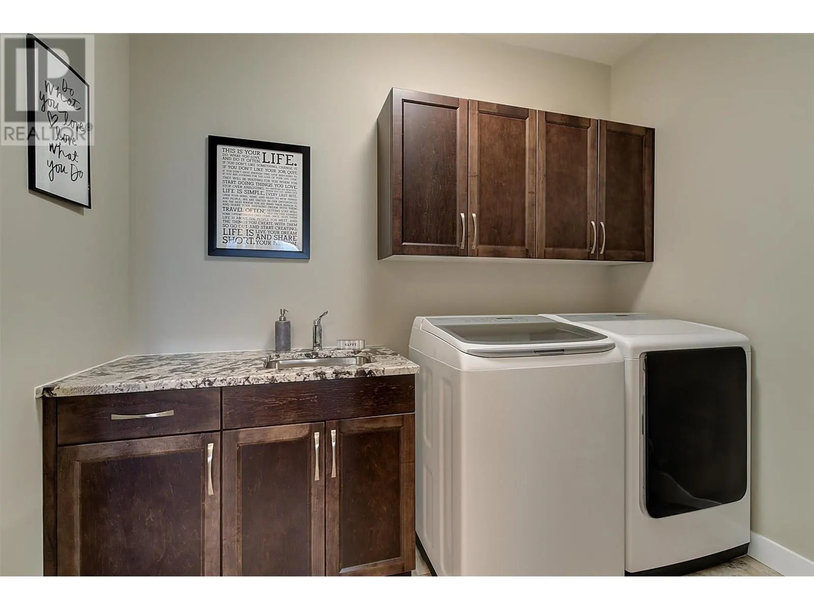 1870 Rosealee Lane Unit# 17