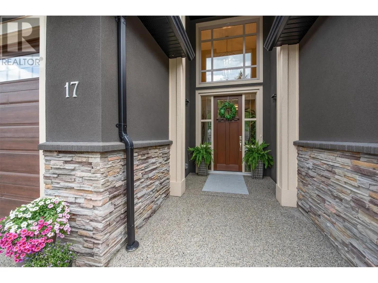 1870 Rosealee Lane Unit# 17