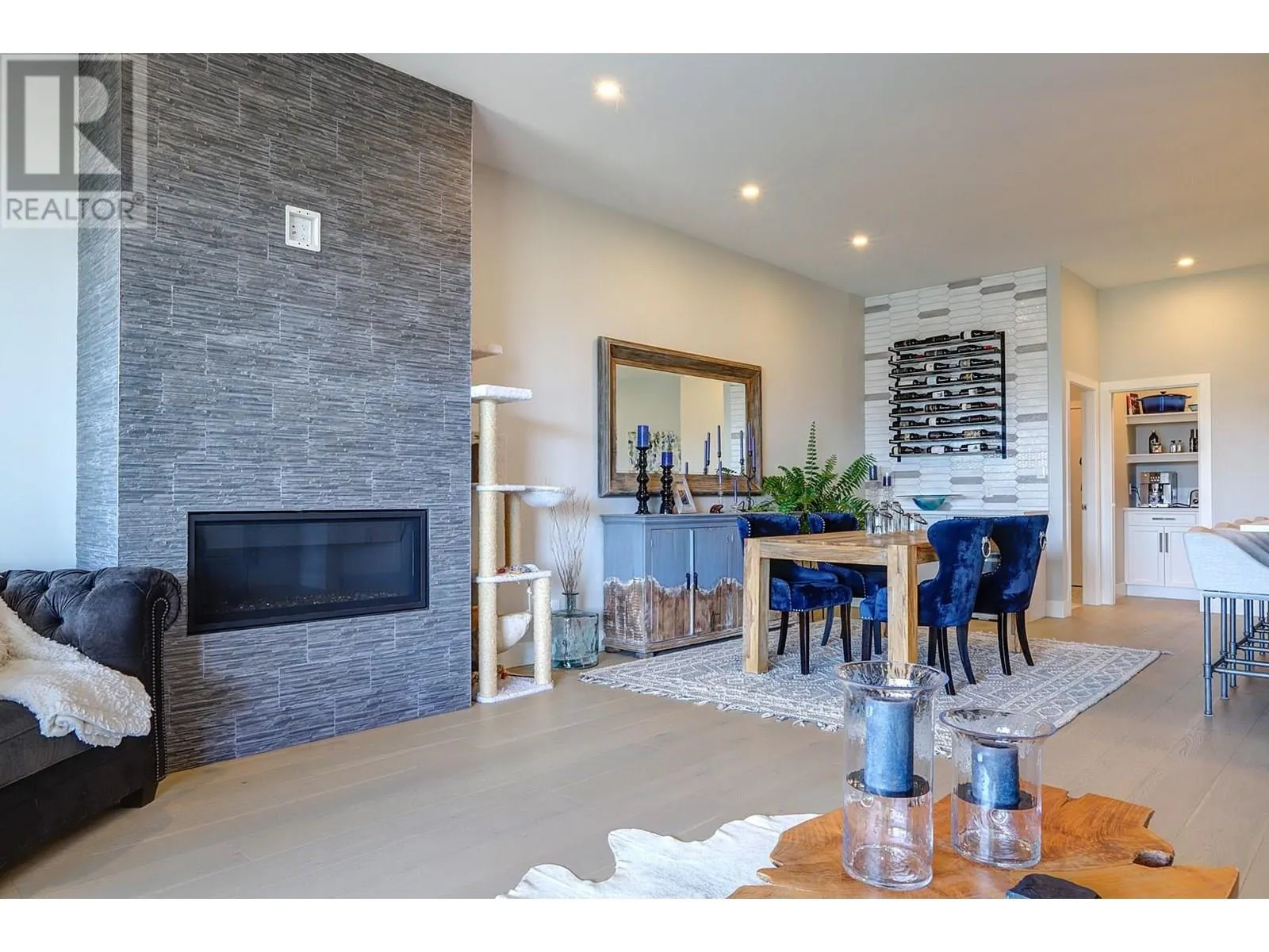 7716 Okanagan Hills Boulevard Unit# 2