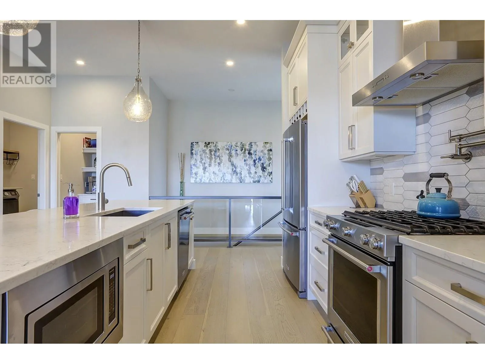 7716 Okanagan Hills Boulevard Unit# 2