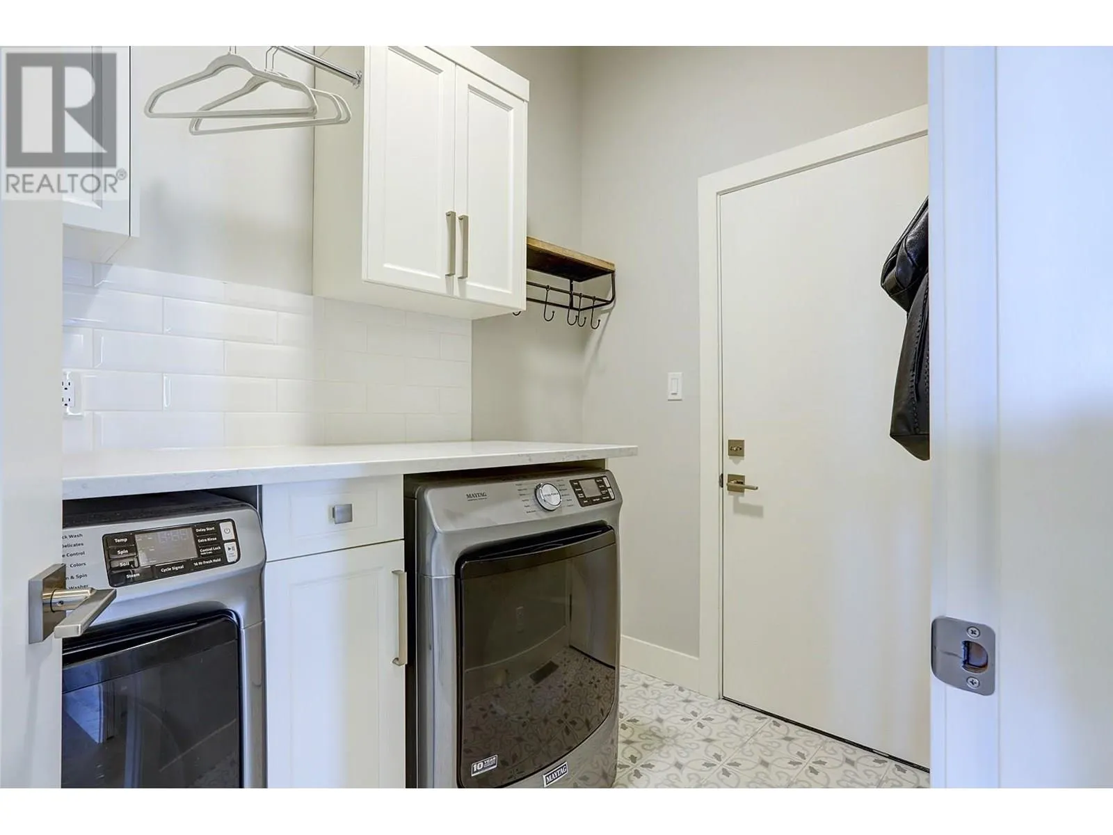 7716 Okanagan Hills Boulevard Unit# 2