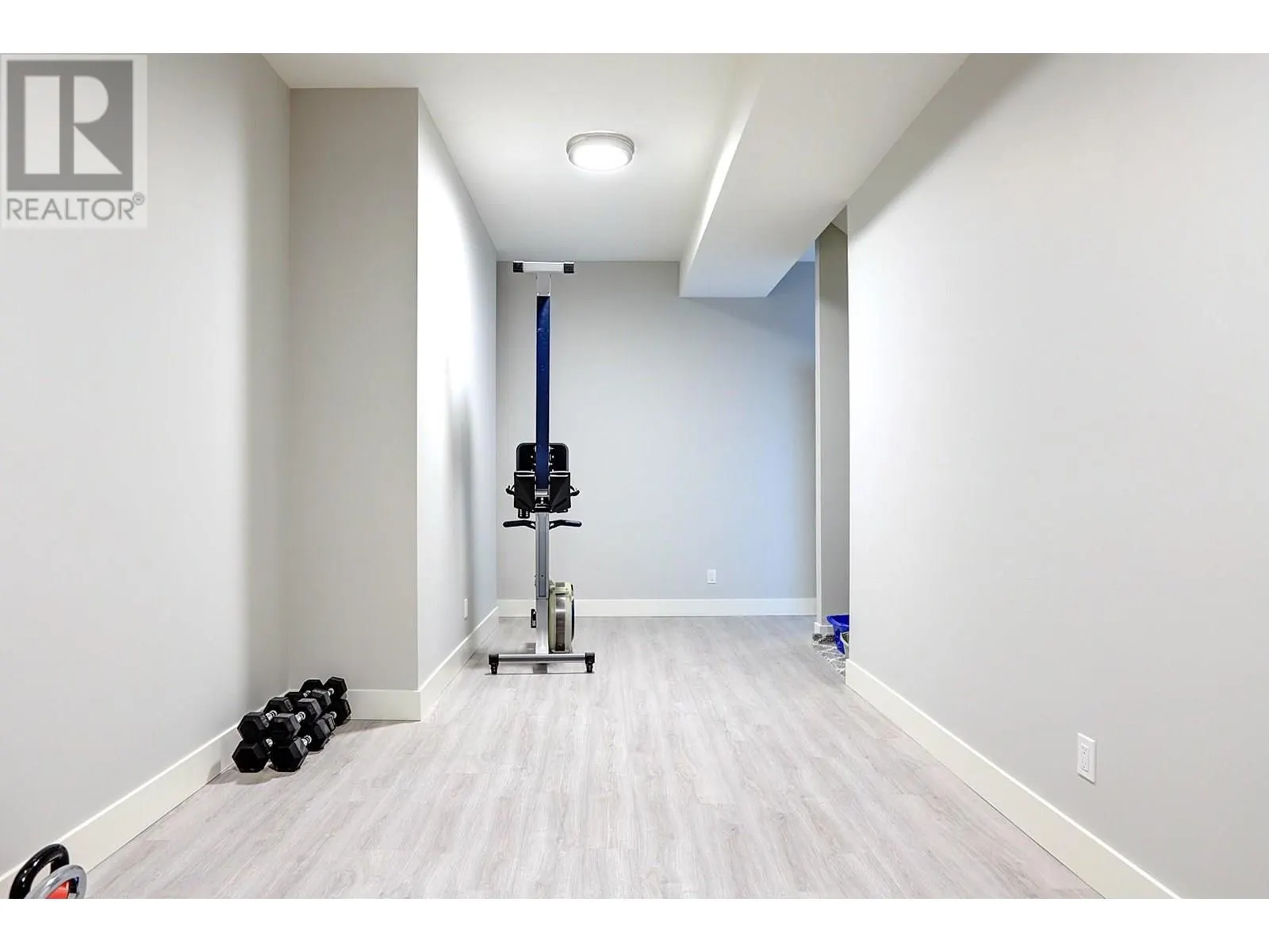 7716 Okanagan Hills Boulevard Unit# 2