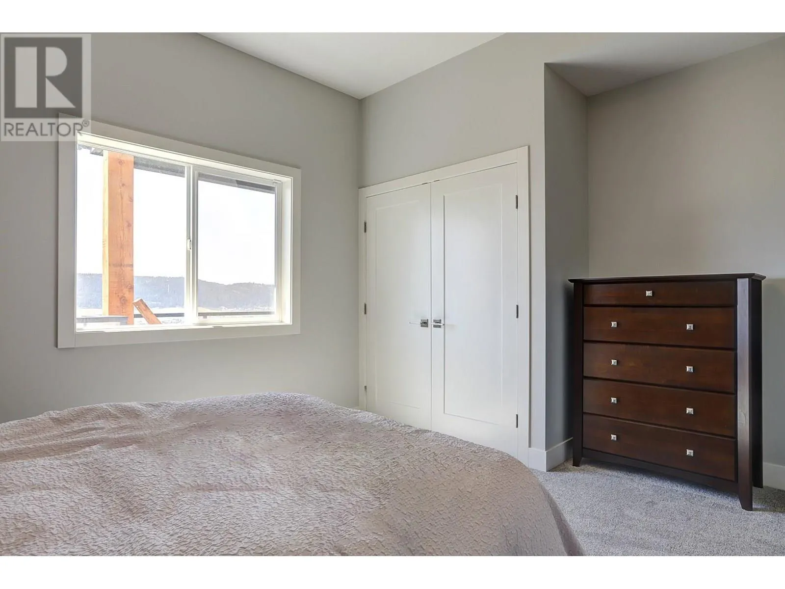 7716 Okanagan Hills Boulevard Unit# 2