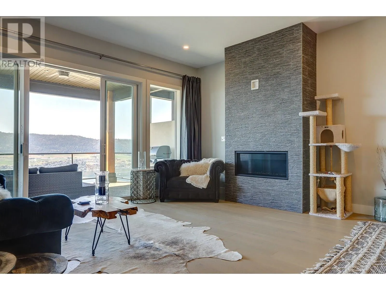 7716 Okanagan Hills Boulevard Unit# 2