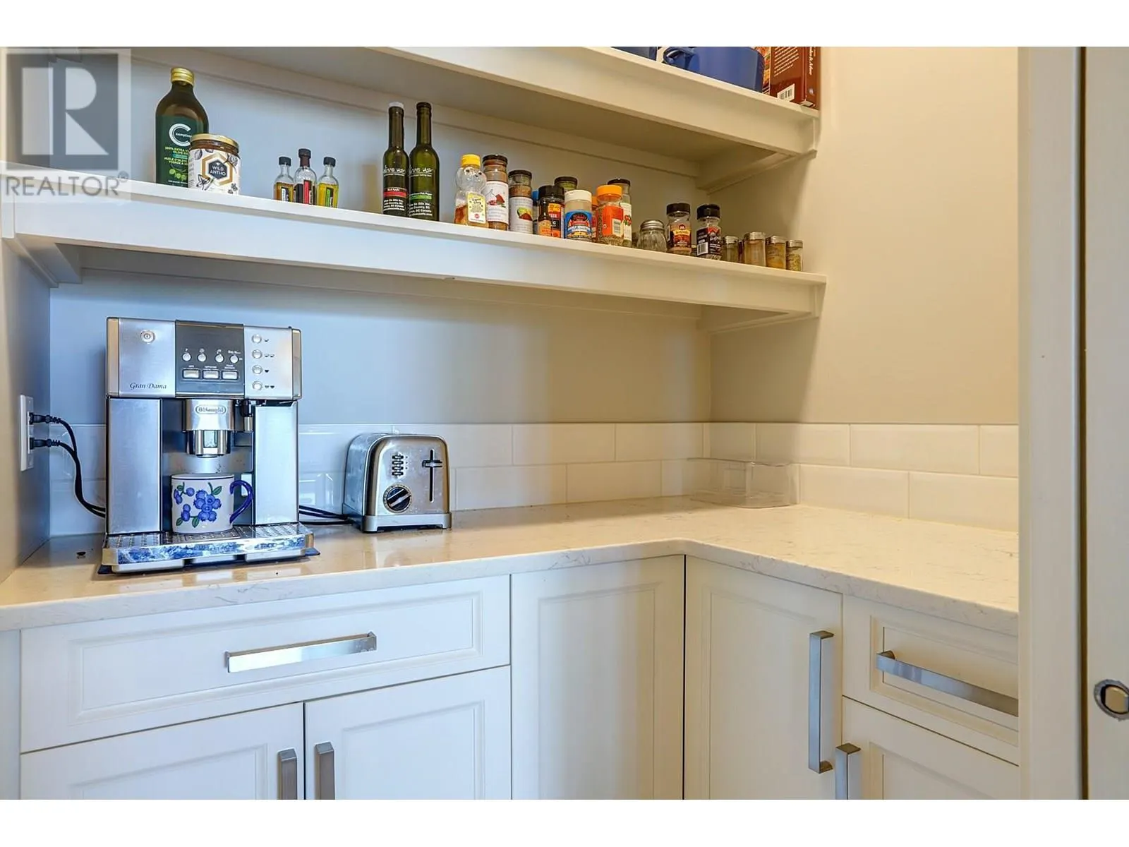 7716 Okanagan Hills Boulevard Unit# 2