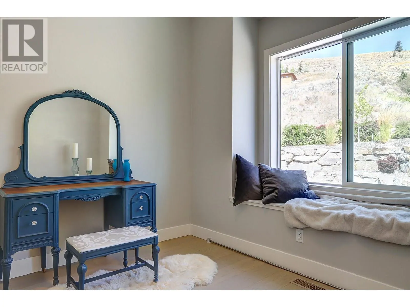 7716 Okanagan Hills Boulevard Unit# 2