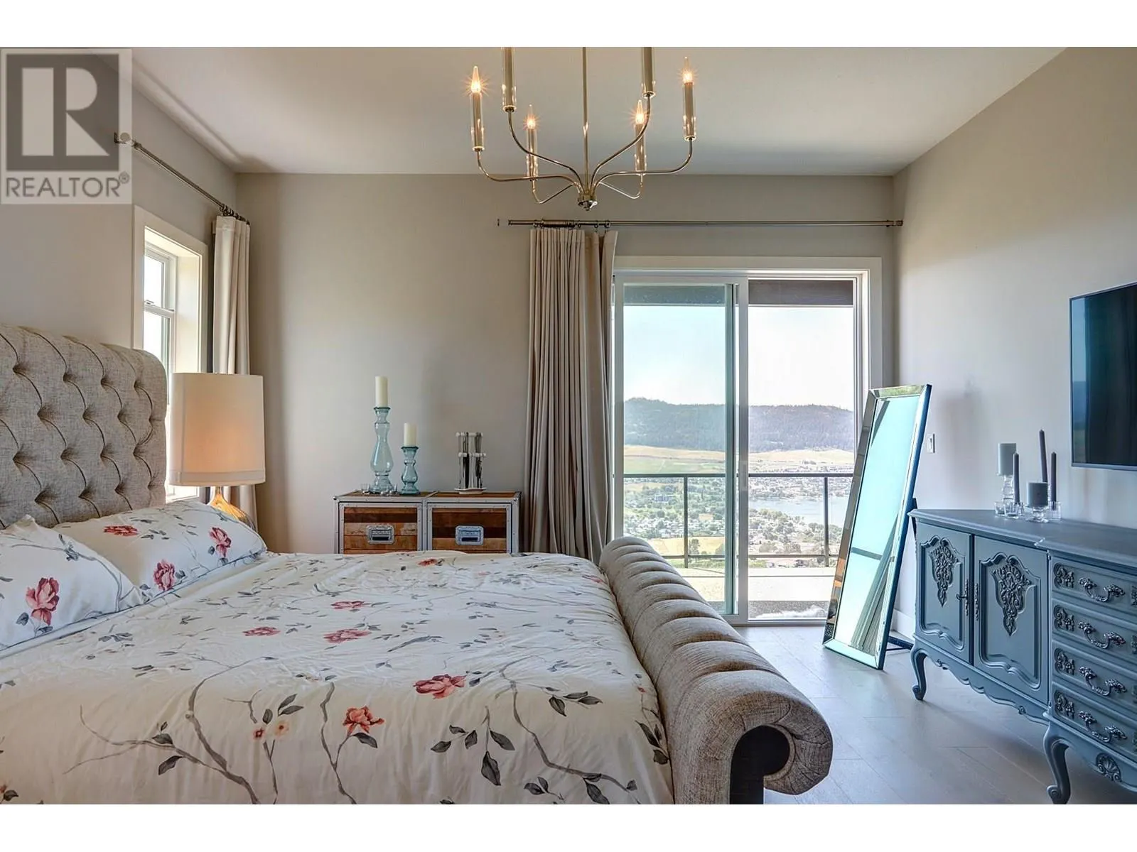 7716 Okanagan Hills Boulevard Unit# 2