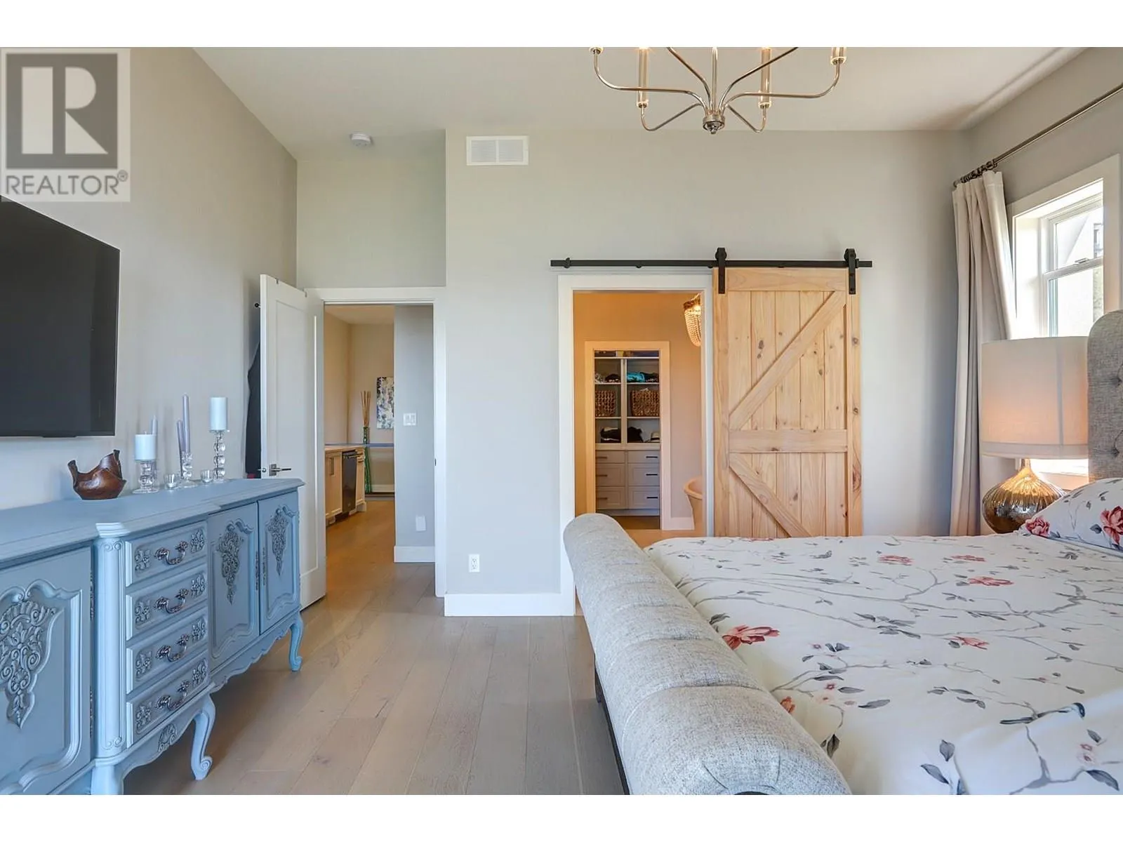 7716 Okanagan Hills Boulevard Unit# 2