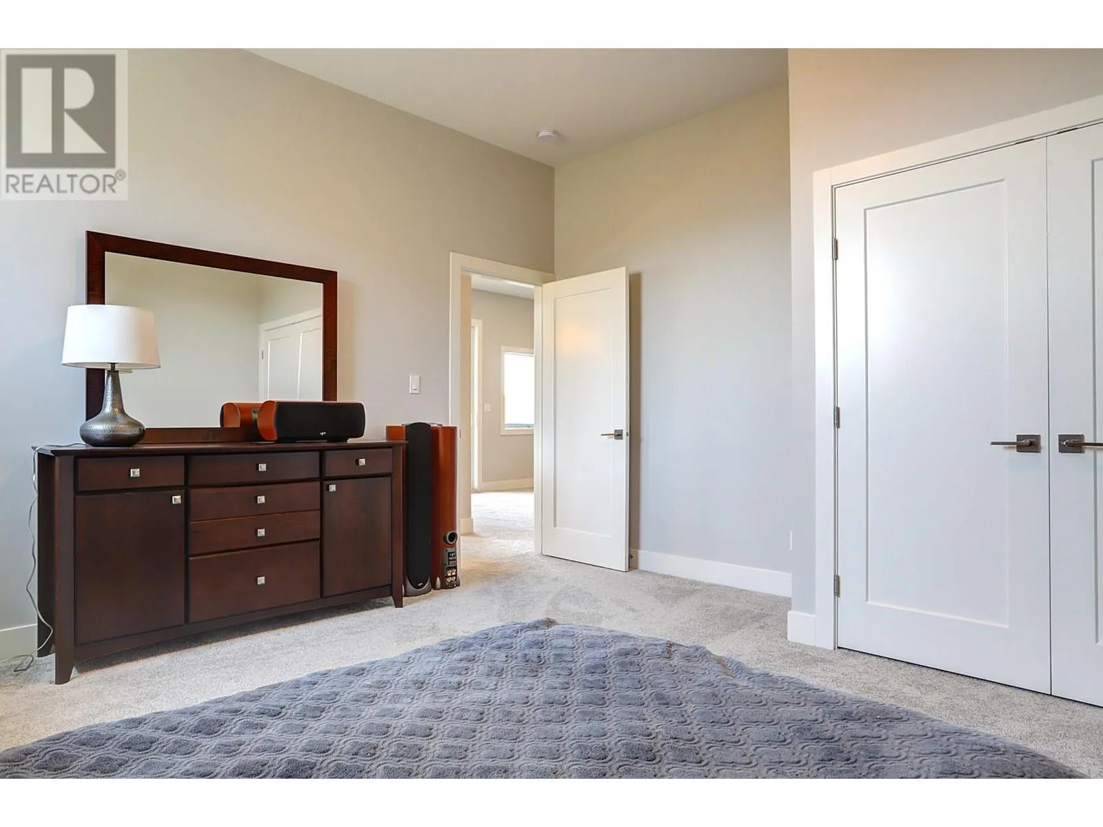 7716 Okanagan Hills Boulevard Unit# 2