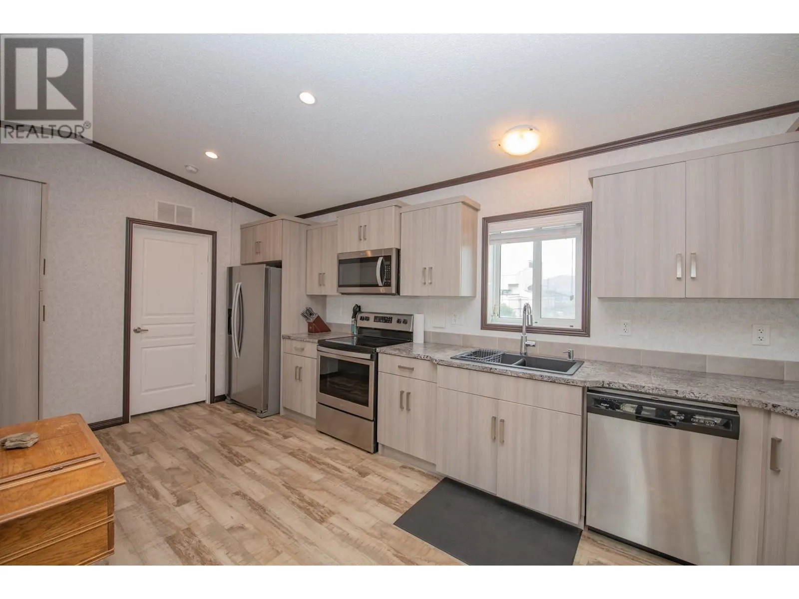 844 Hutley Road Unit# 6