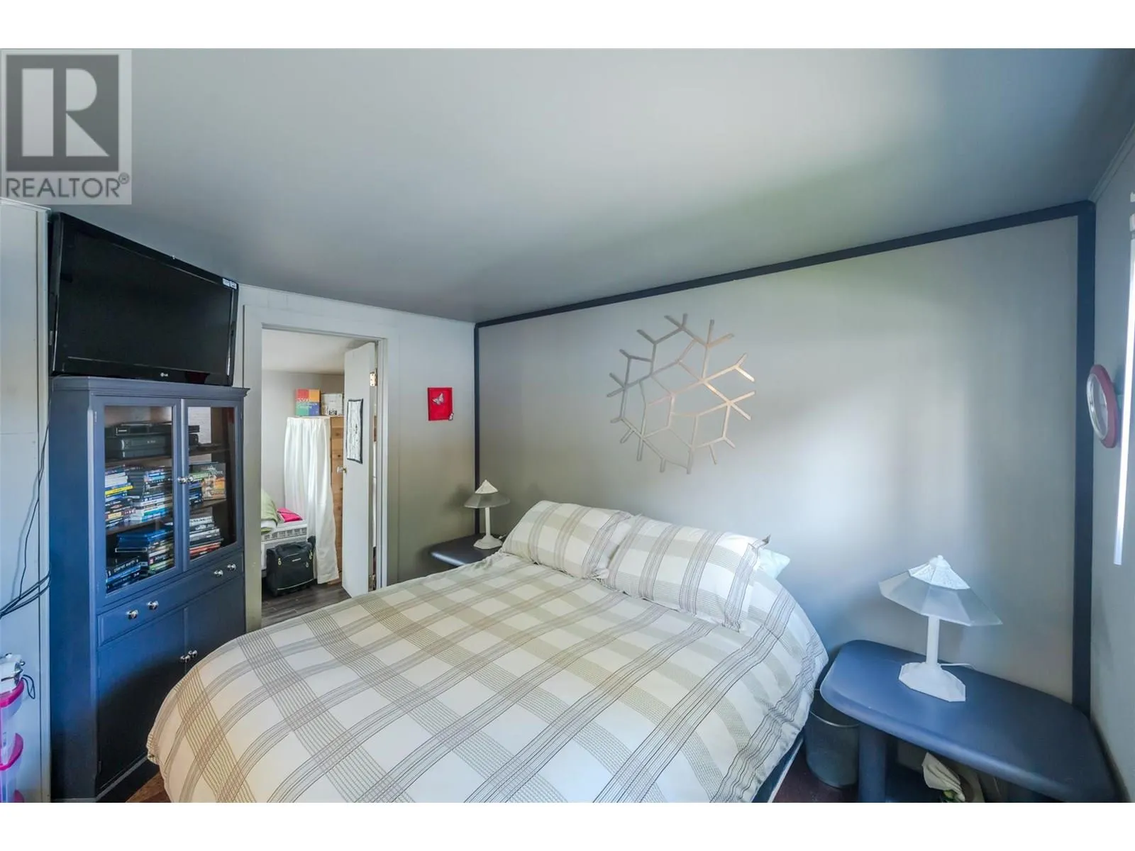 4505 McLean Creek Road Unit# E8
