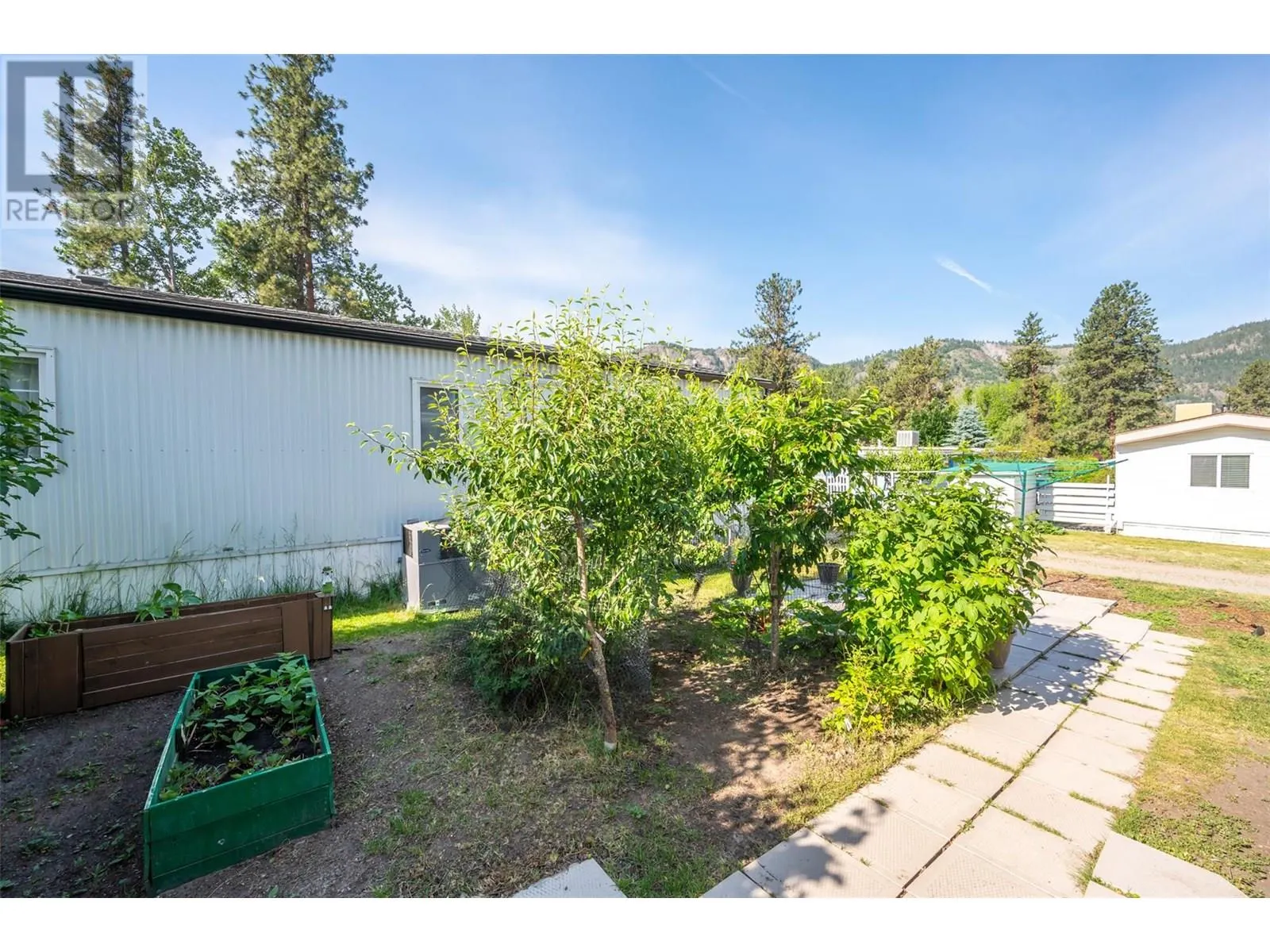 4505 McLean Creek Road Unit# E8