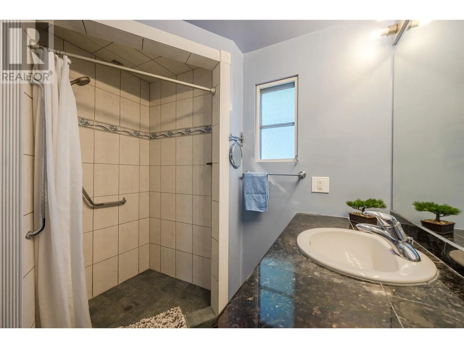 4505 McLean Creek Road Unit# E8