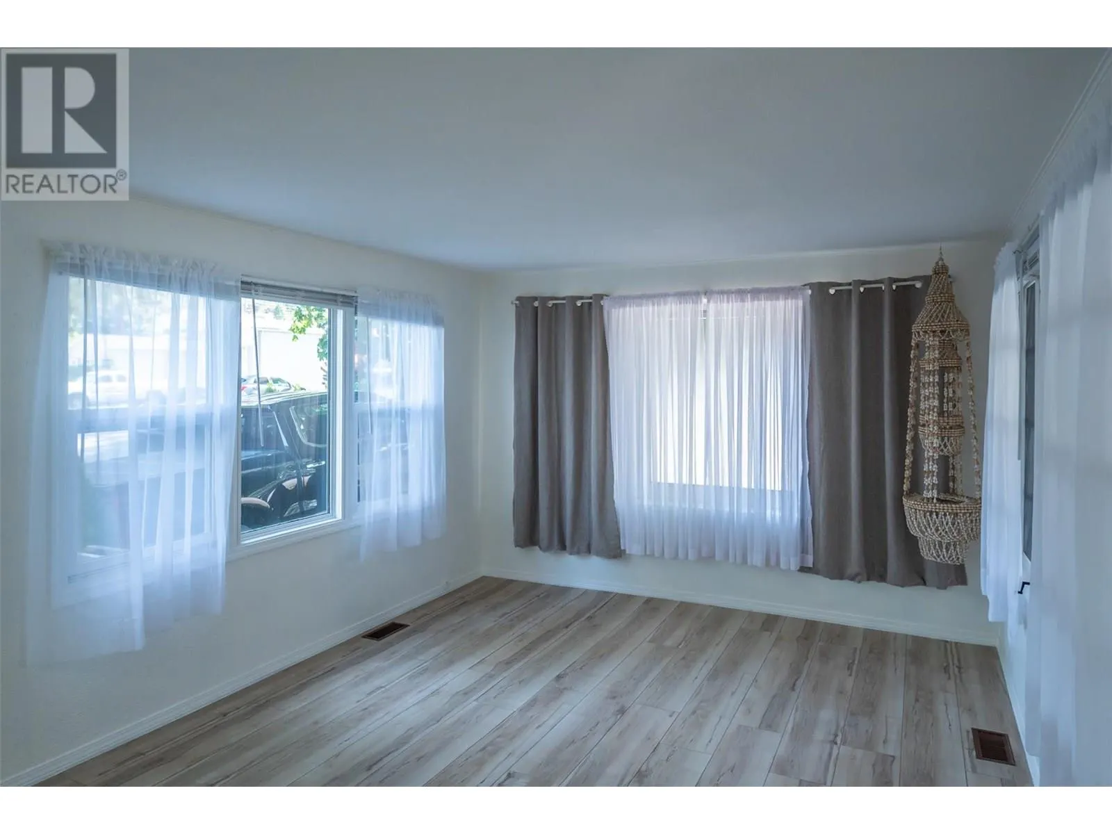4505 McLean Creek Road Unit# E8