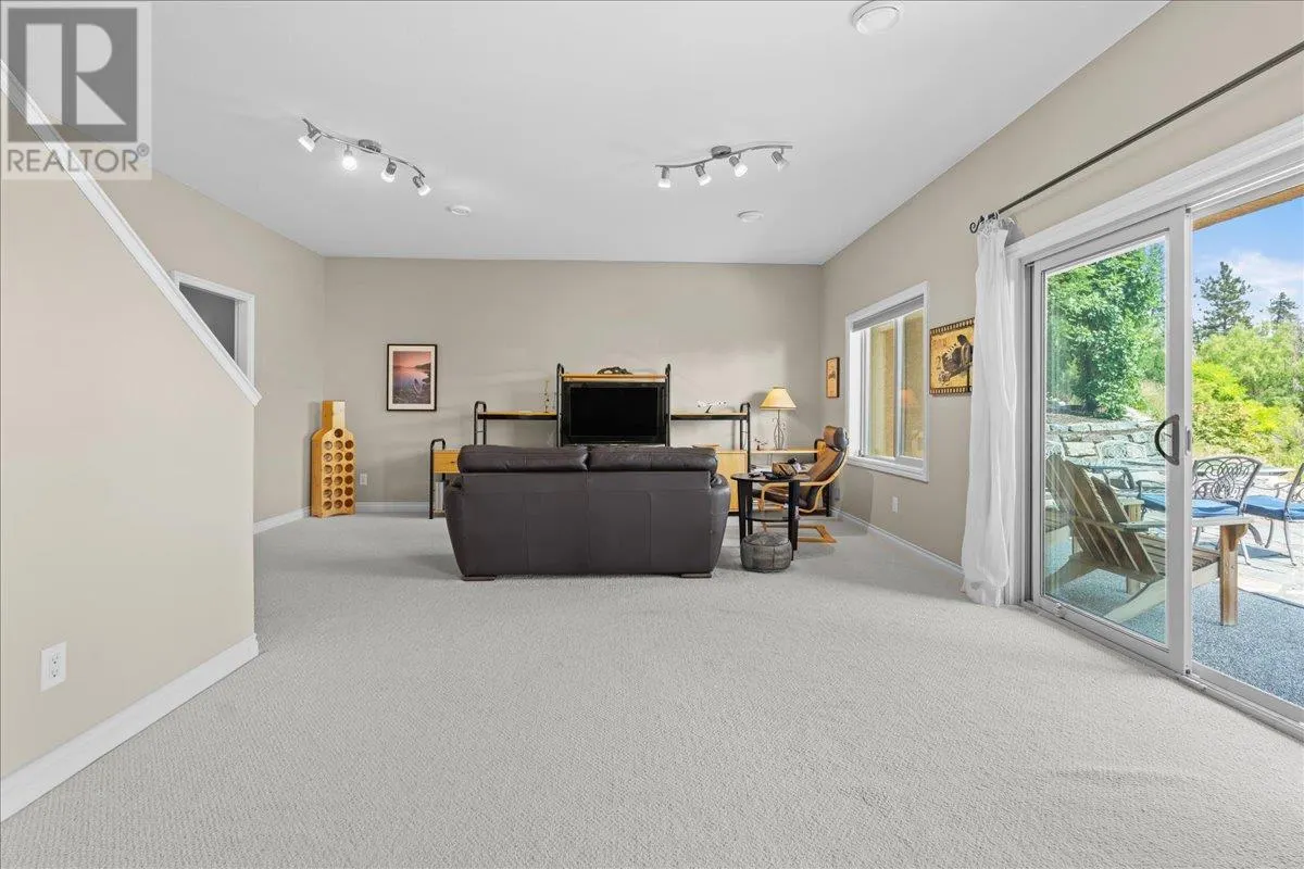 5165 Trepanier Bench Road Unit# 235