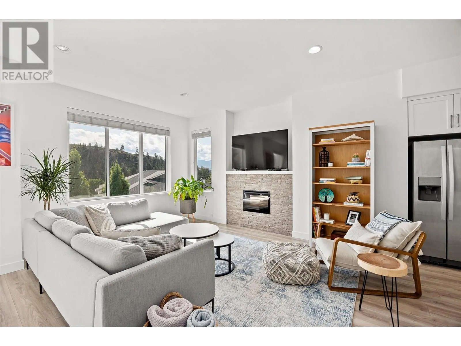 2490 Tuscany Drive Unit# 13