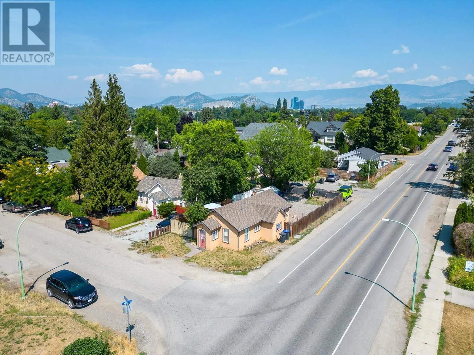2293 Woodlawn Street