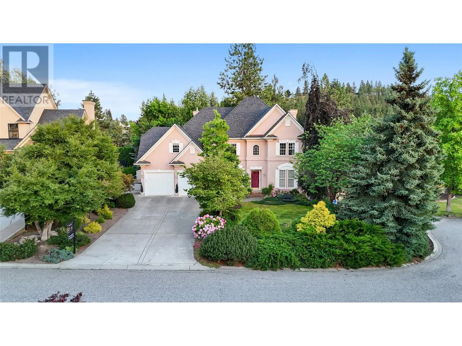2087 Lillooet Court