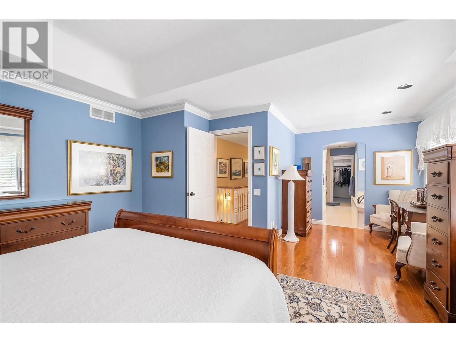 2087 Lillooet Court
