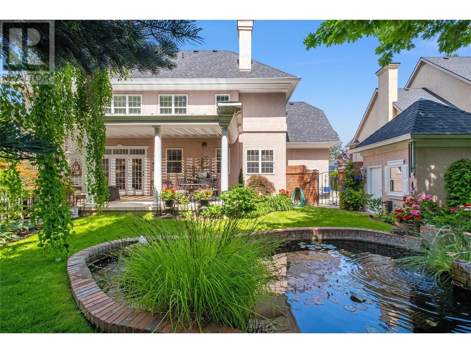 2087 Lillooet Court
