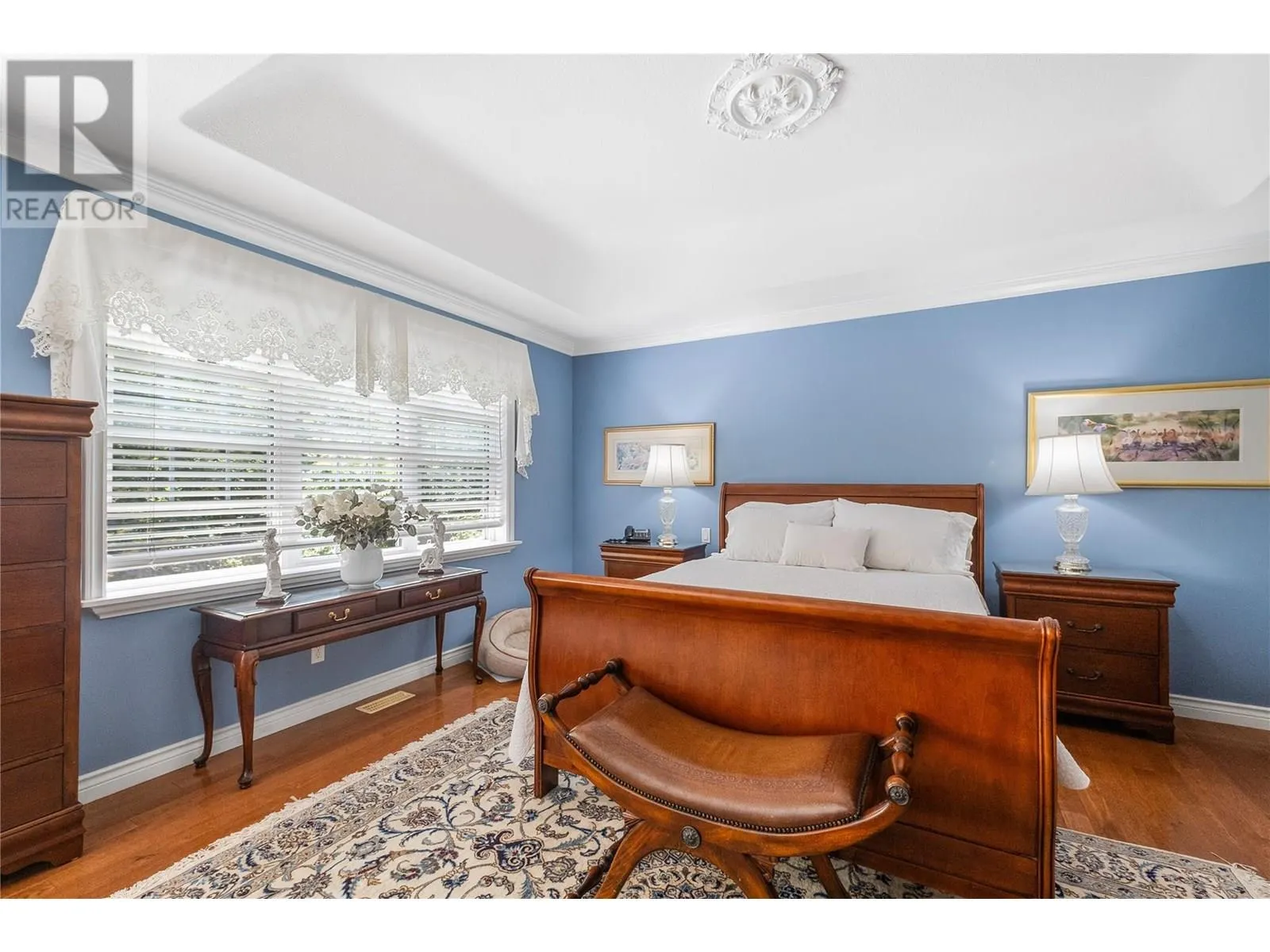 2087 Lillooet Court