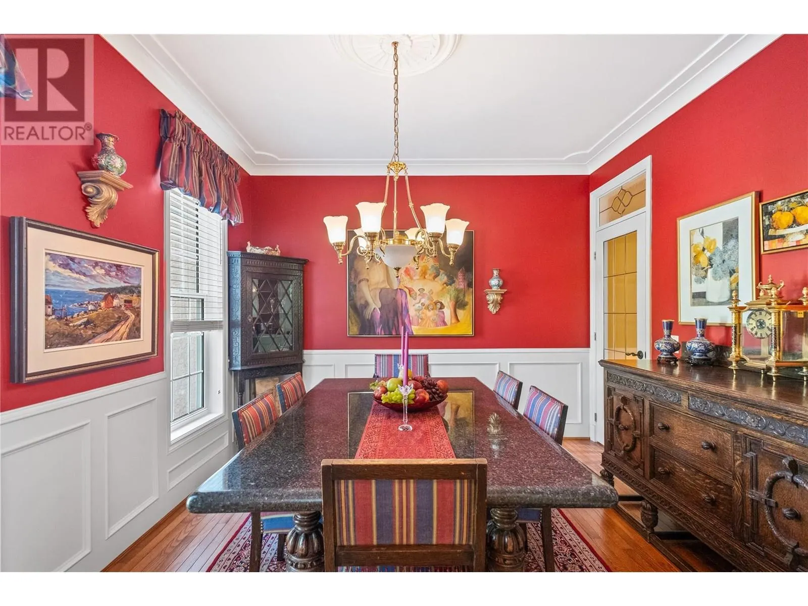 2087 Lillooet Court
