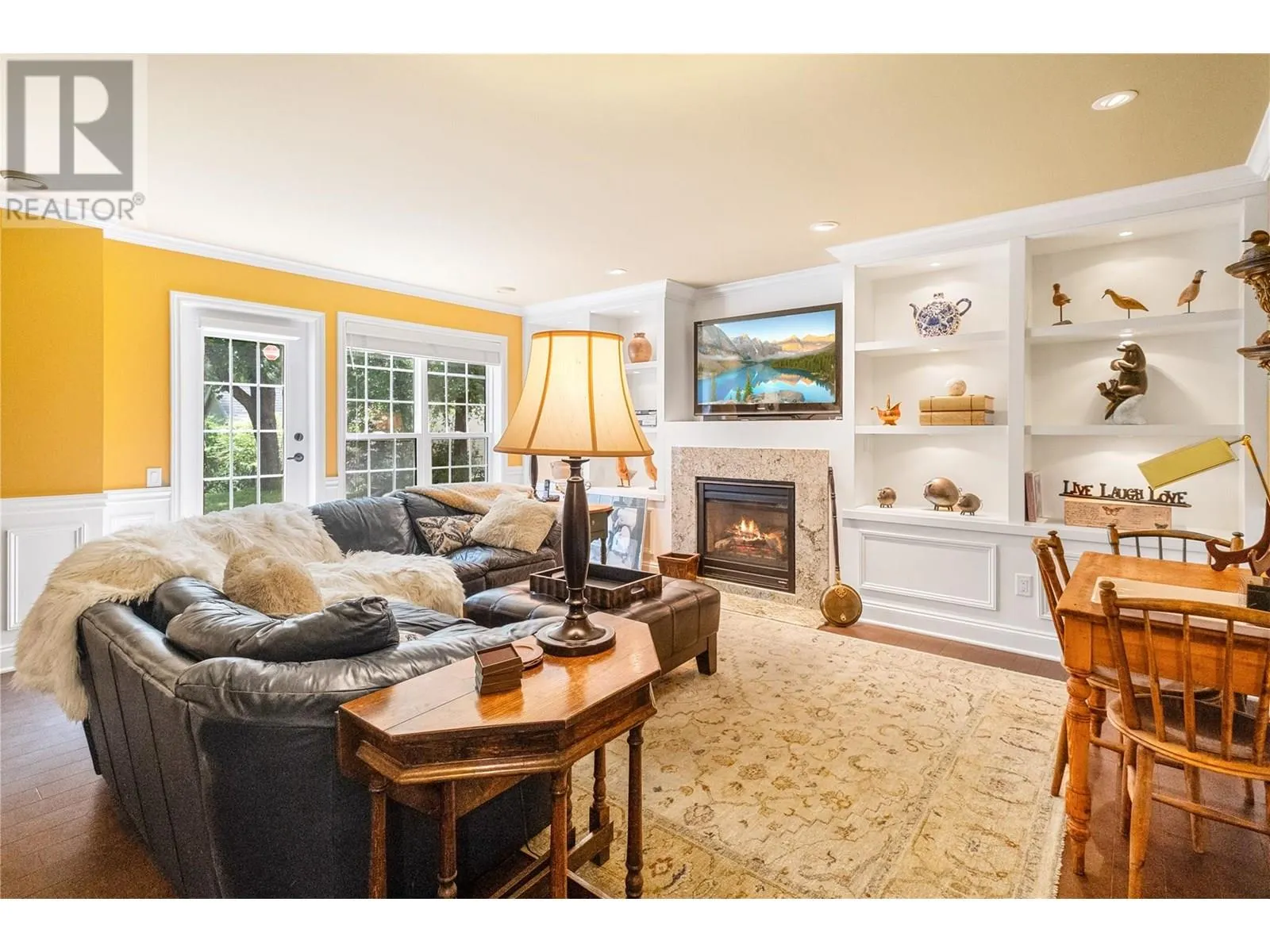 2087 Lillooet Court