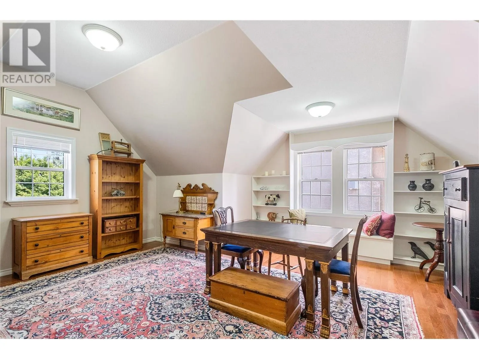 2087 Lillooet Court
