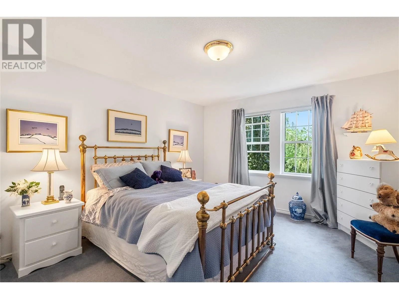 2087 Lillooet Court