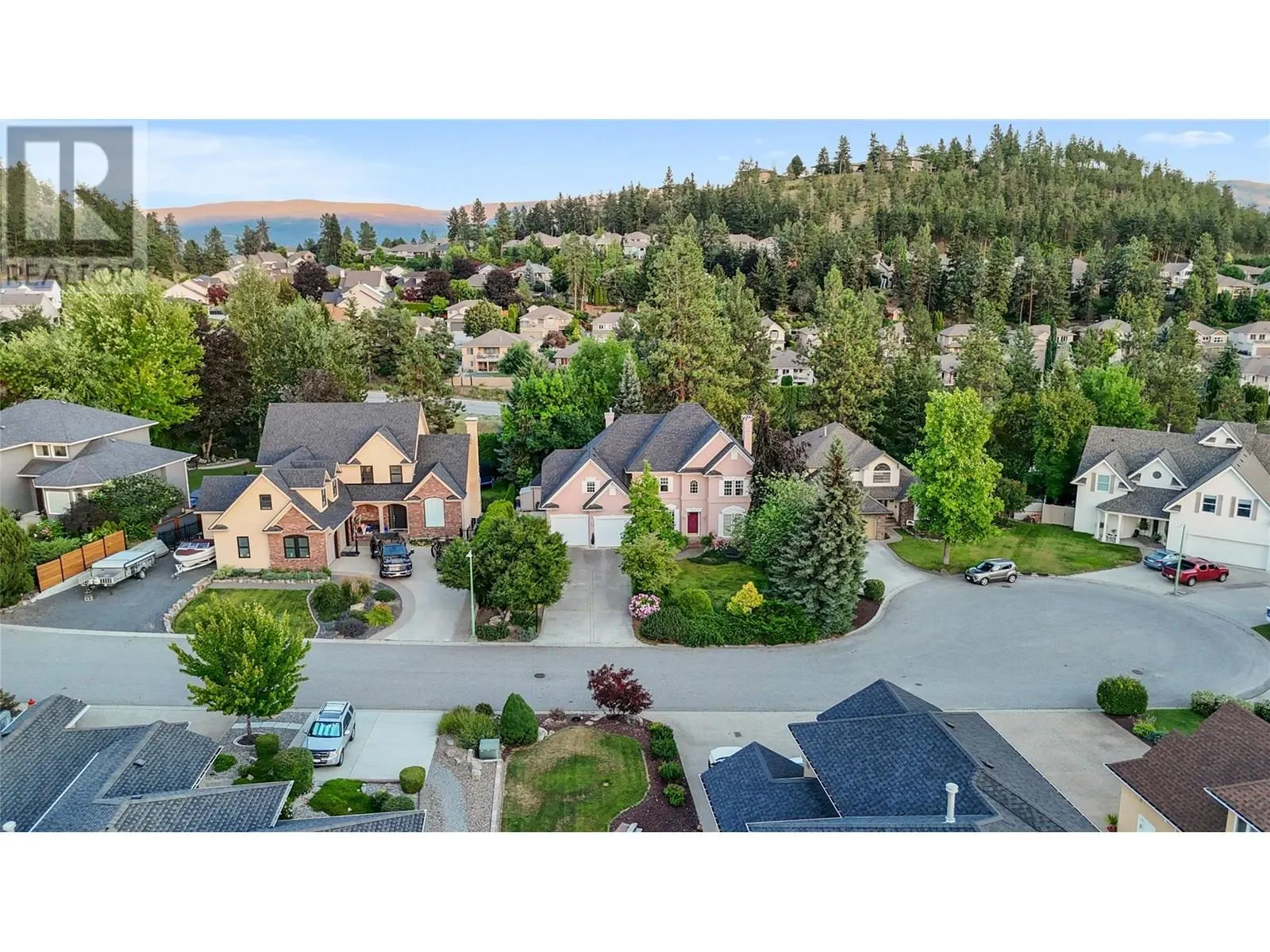 2087 Lillooet Court