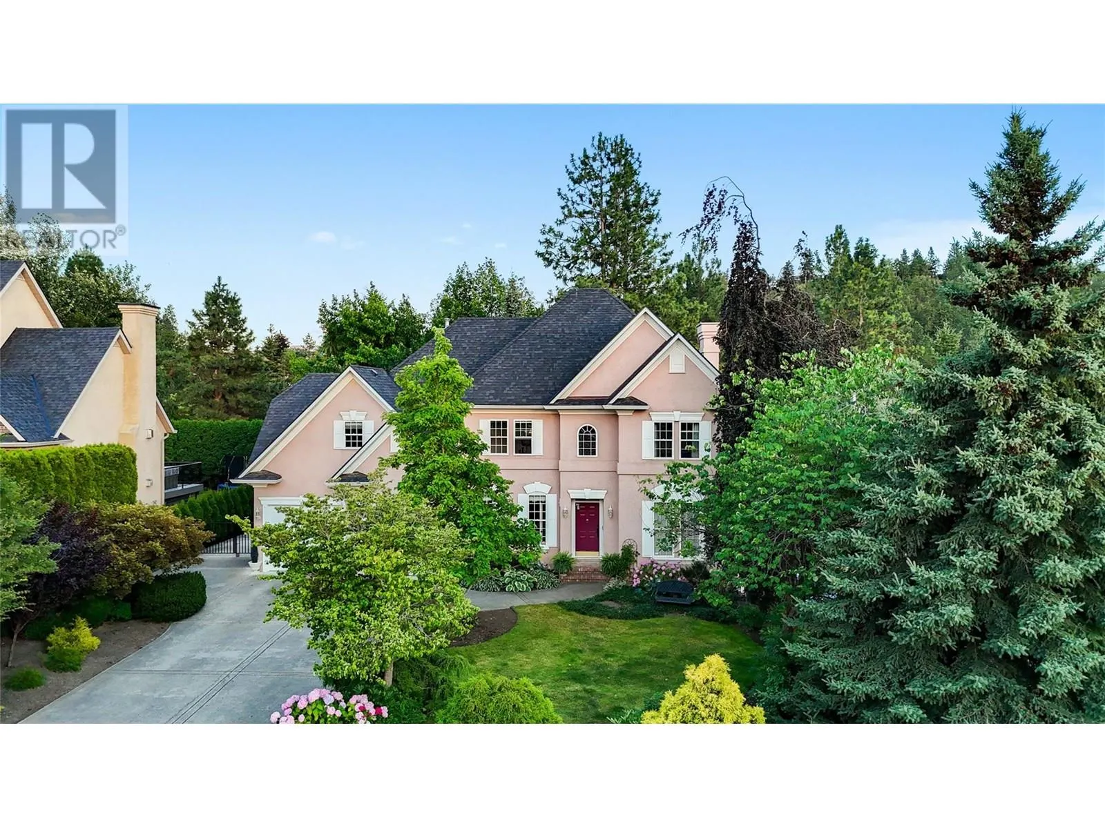 2087 Lillooet Court