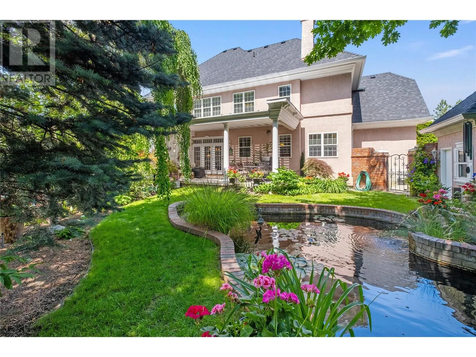 2087 Lillooet Court