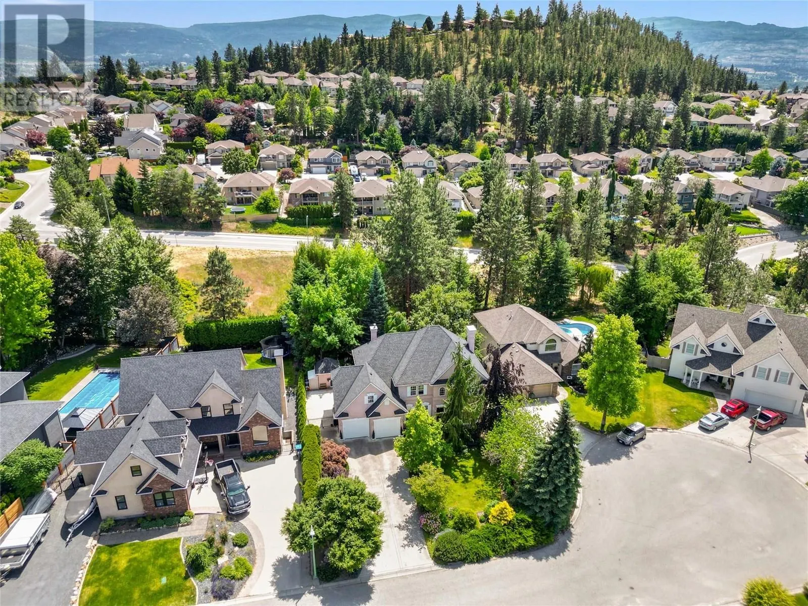 2087 Lillooet Court