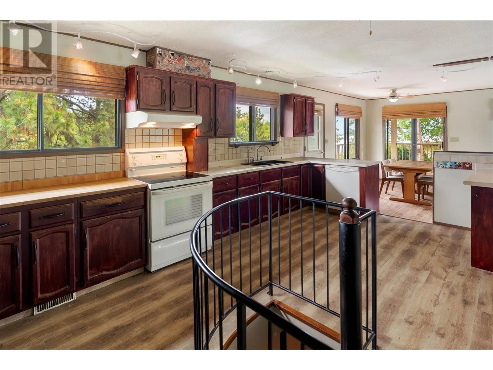 1048 ALLISON Place