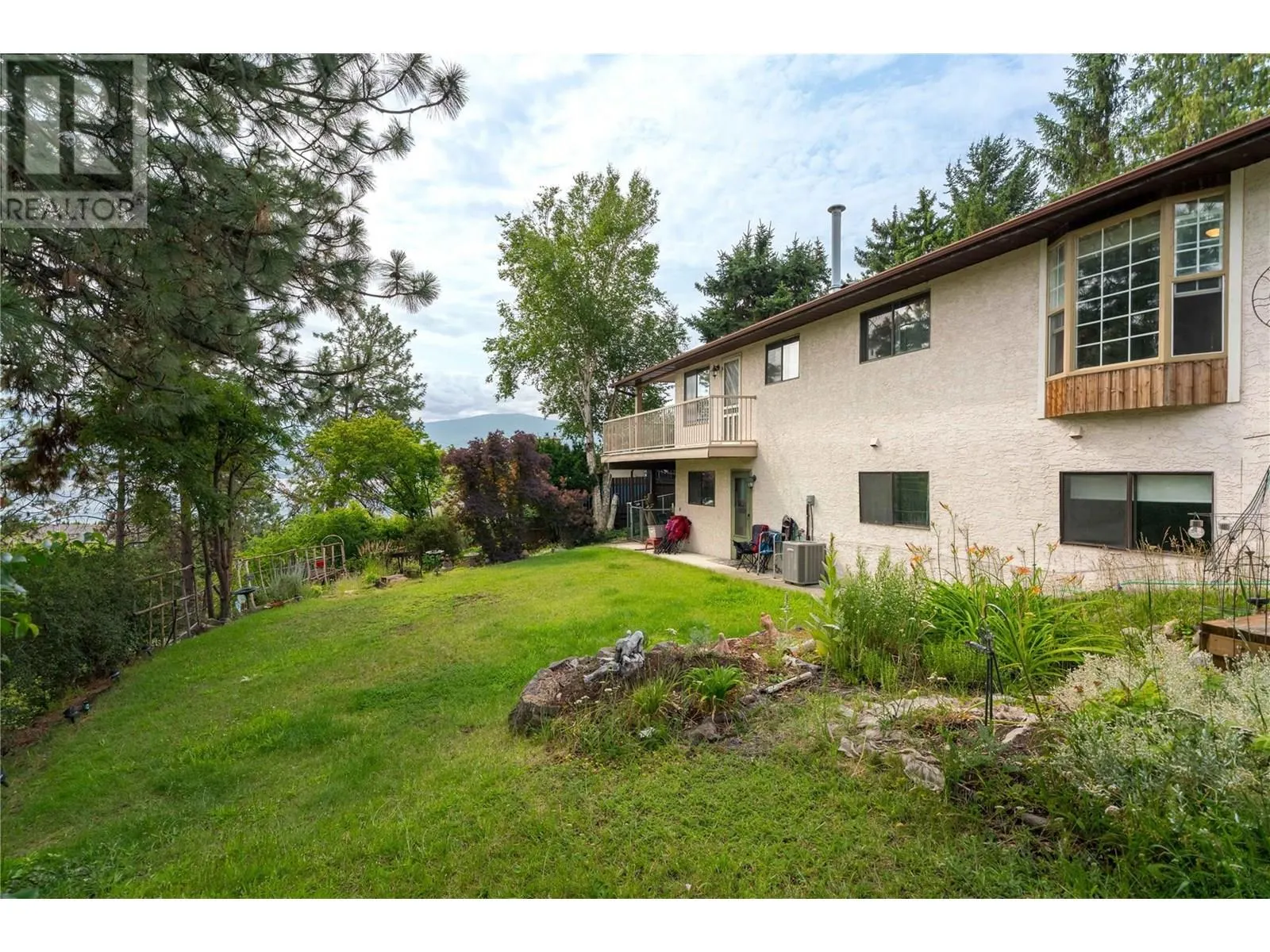 1048 ALLISON Place