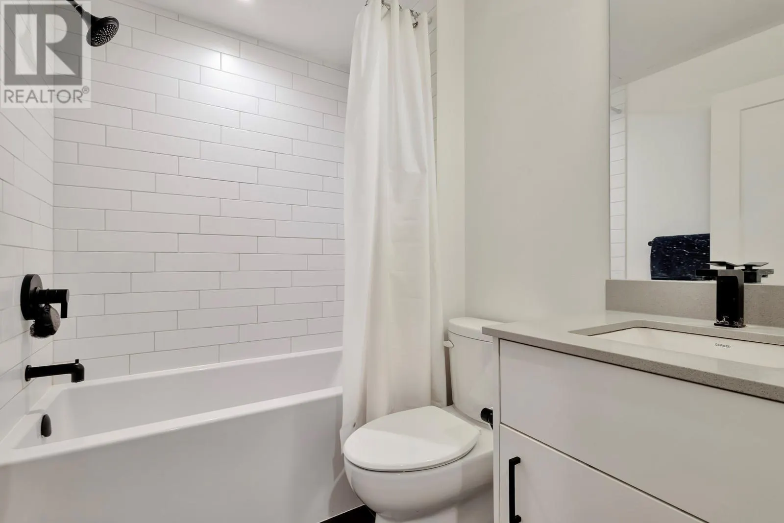 660 Cawston Avenue N Unit# 209