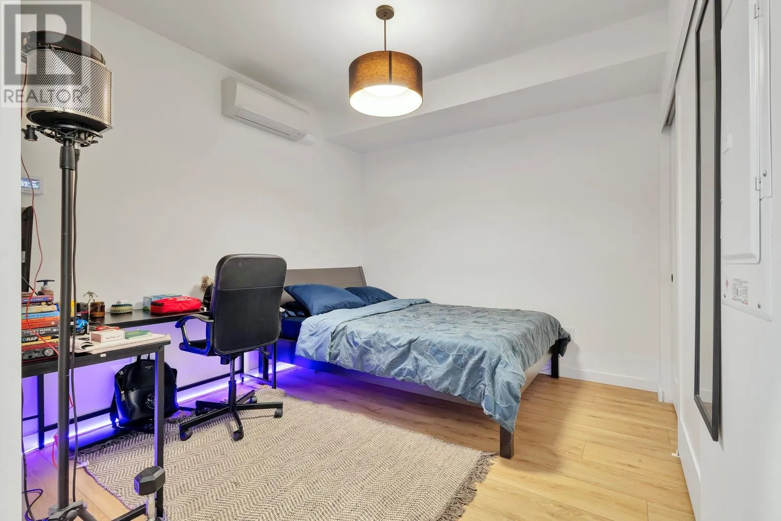 660 Cawston Avenue N Unit# 209