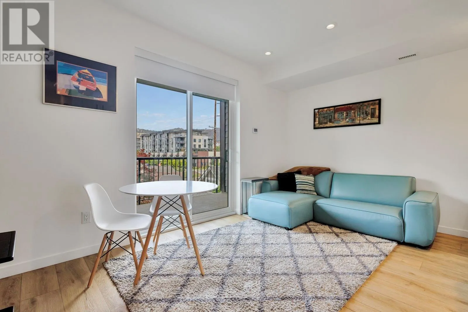 660 Cawston Avenue N Unit# 209