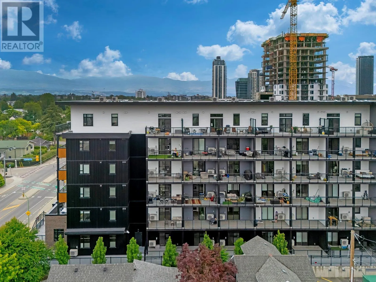 660 Cawston Avenue N Unit# 209