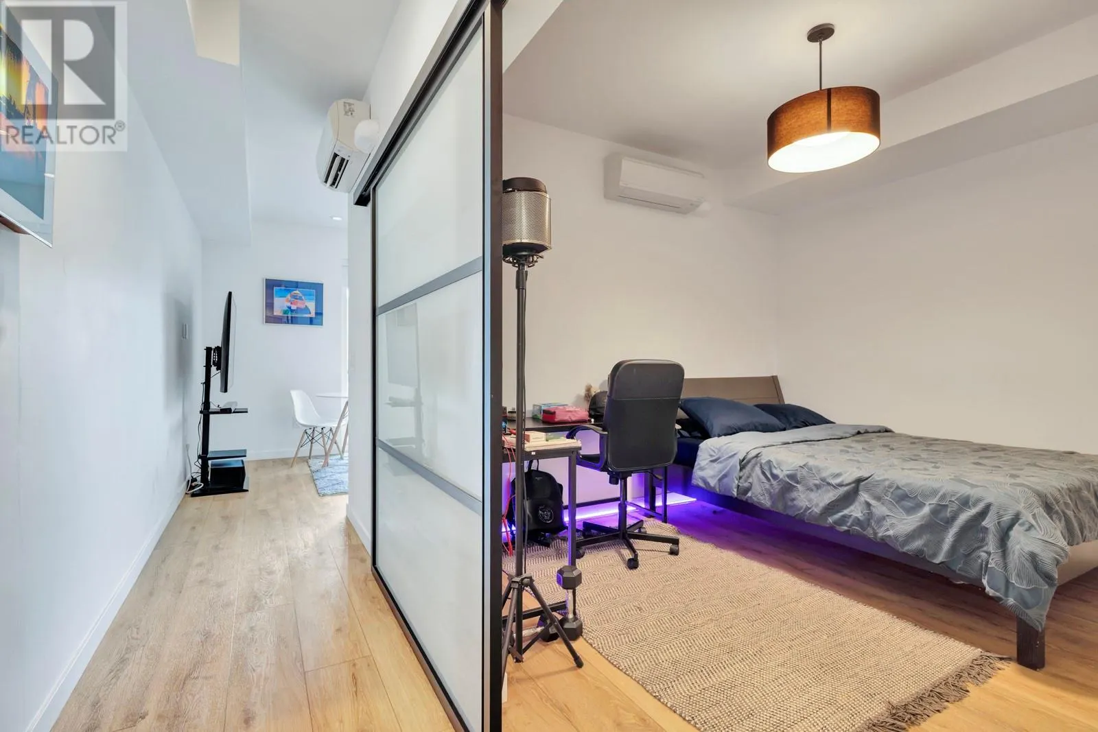 660 Cawston Avenue N Unit# 209
