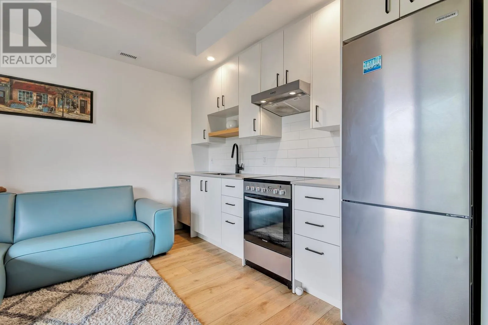 660 Cawston Avenue N Unit# 209