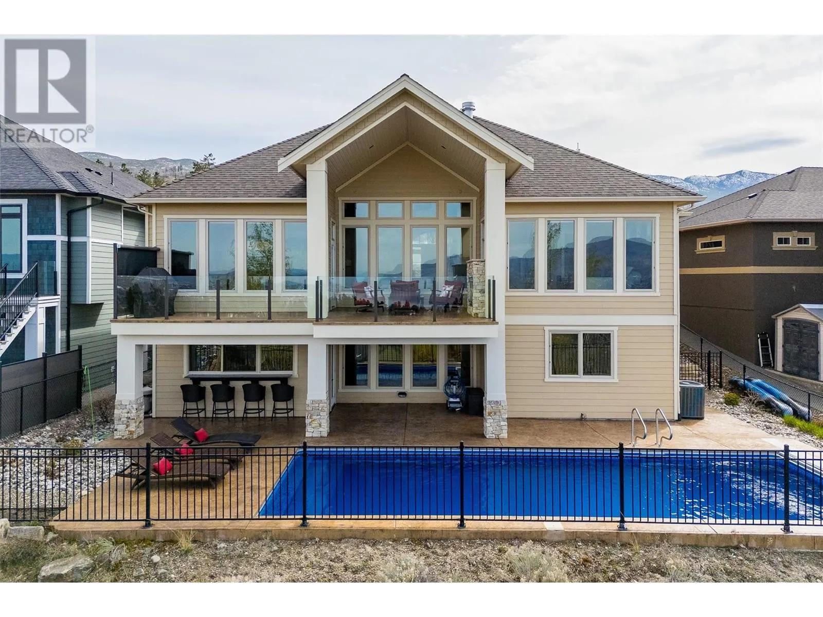440 Lakepointe Drive