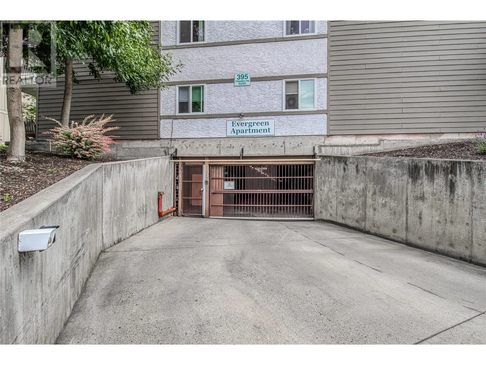 395 Franklyn Road Unit# 305