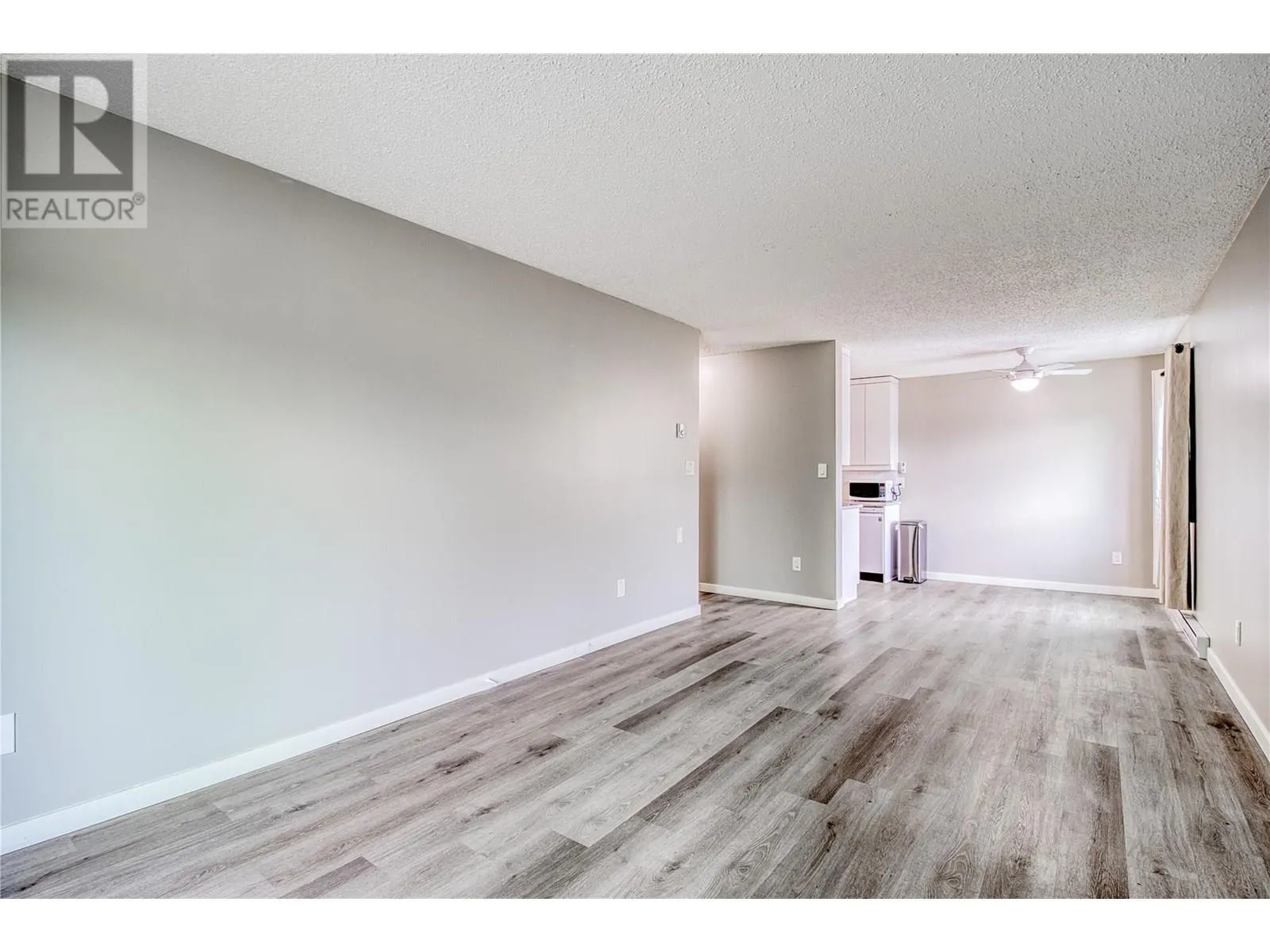 395 Franklyn Road Unit# 305