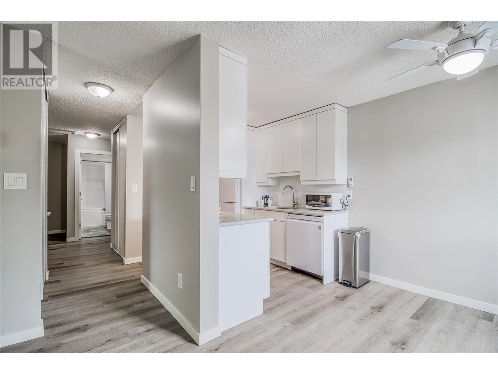 395 Franklyn Road Unit# 305